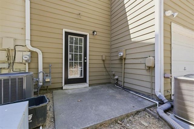 200 Riverstone Commons Circle, Canton, GA 30114