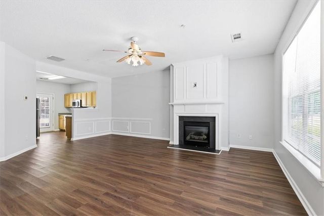 200 Riverstone Commons Circle, Canton, GA 30114