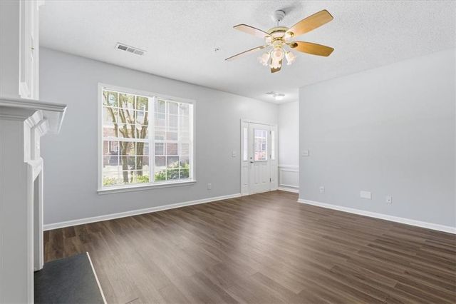 200 Riverstone Commons Circle, Canton, GA 30114