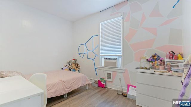 62 Welland Avenue, Irvington, NJ 07111