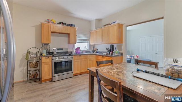 62 Welland Avenue, Irvington, NJ 07111