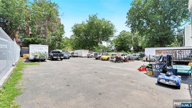 62 Welland Avenue, Irvington, NJ 07111