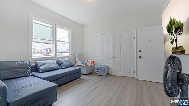 62 Welland Avenue, Irvington, NJ 07111