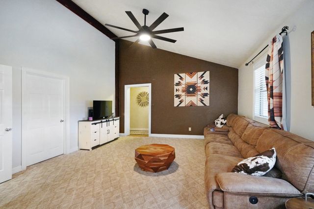 197 County Road 3553, Paradise, TX 76073