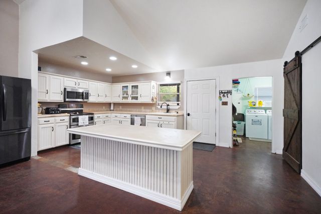 197 County Road 3553, Paradise, TX 76073