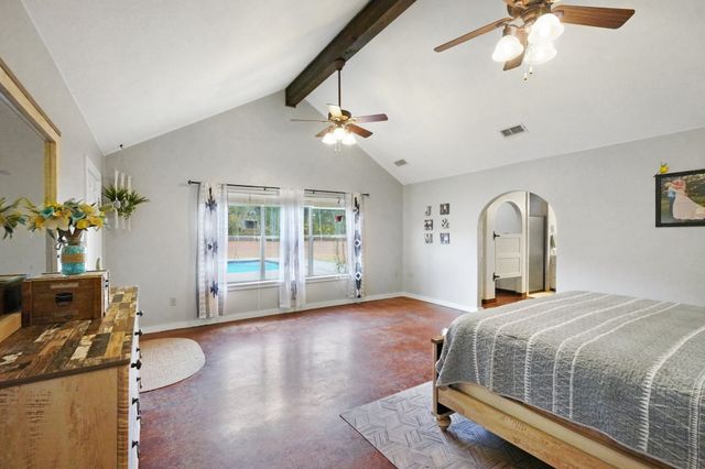 197 County Road 3553, Paradise, TX 76073