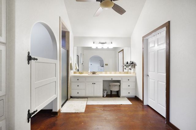 197 County Road 3553, Paradise, TX 76073