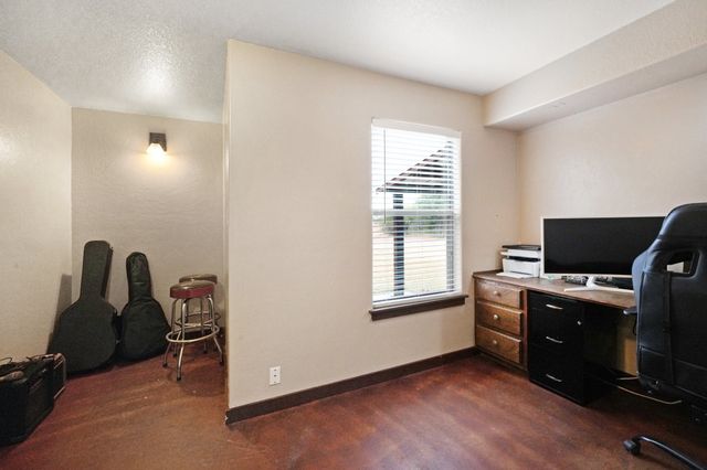197 County Road 3553, Paradise, TX 76073