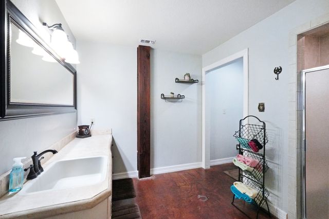 197 County Road 3553, Paradise, TX 76073