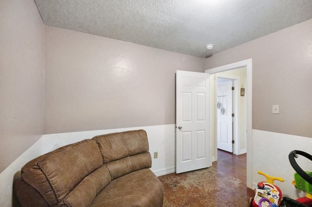 197 County Road 3553, Paradise, TX 76073