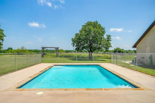 197 County Road 3553, Paradise, TX 76073
