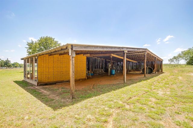 197 County Road 3553, Paradise, TX 76073