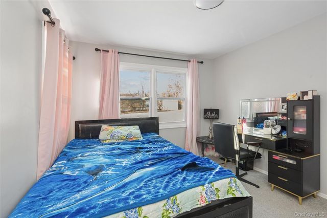 31 21st Avenue, Bay Shore, NY 11706