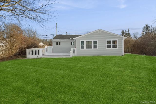 31 21st Avenue, Bay Shore, NY 11706