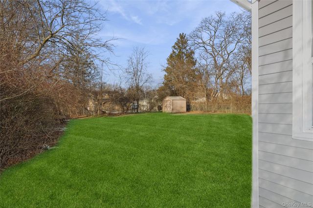 31 21st Avenue, Bay Shore, NY 11706