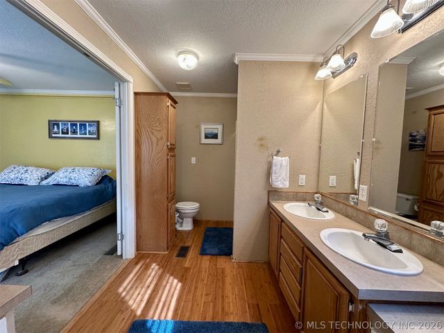 3943 Surf Road, Kingston, OK 73439