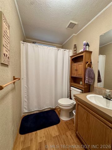 3943 Surf Road, Kingston, OK 73439