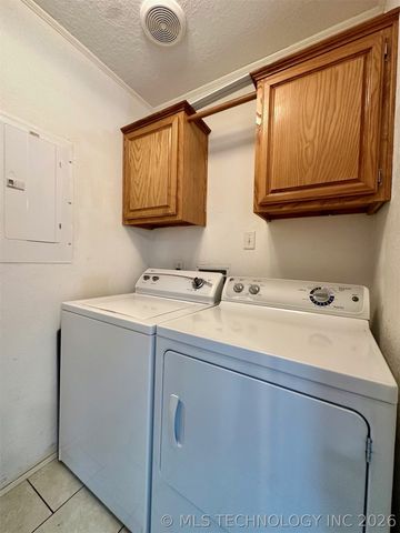 3943 Surf Road, Kingston, OK 73439