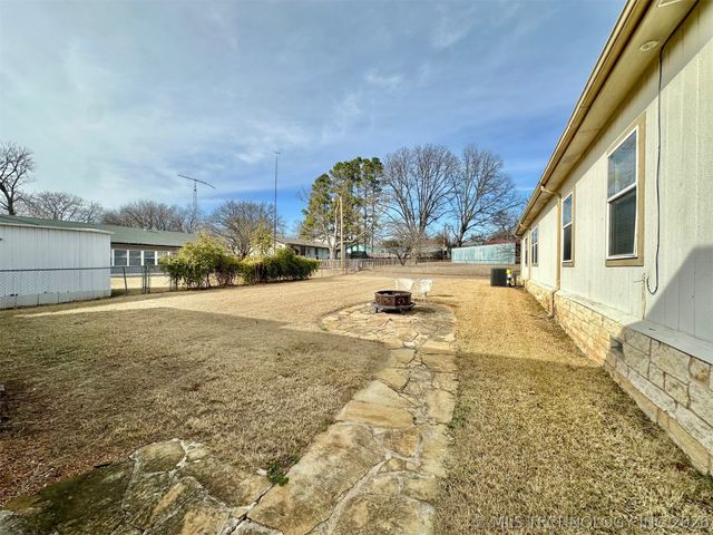 3943 Surf Road, Kingston, OK 73439