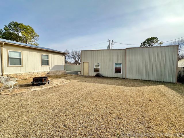 3943 Surf Road, Kingston, OK 73439