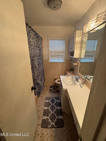 5253 Wayneland Drive, Jackson, MS 39211