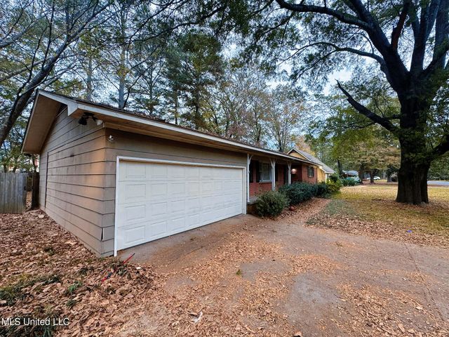 5253 Wayneland Drive, Jackson, MS 39211