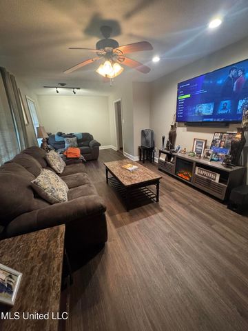 5253 Wayneland Drive, Jackson, MS 39211