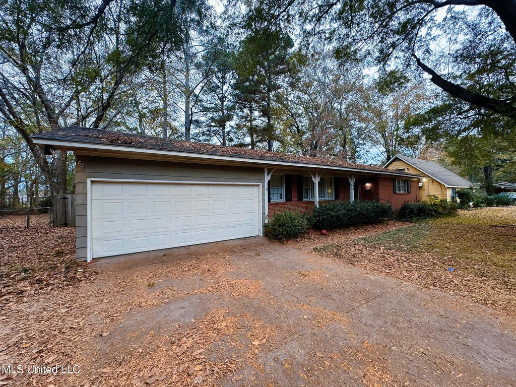 5253 Wayneland Drive, Jackson, MS 39211