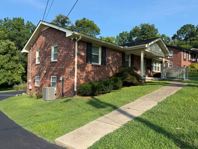 506 Mathes Ct, Goodlettsville, TN 37072