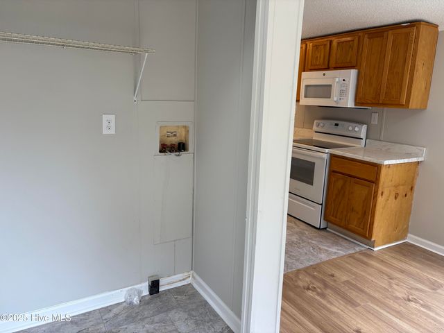 345 Lanier Avenue, Rocky Point, NC 28457