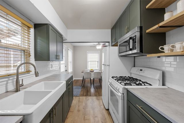 2734 Dalewood Avenue SE, Cedar Rapids, IA 52403