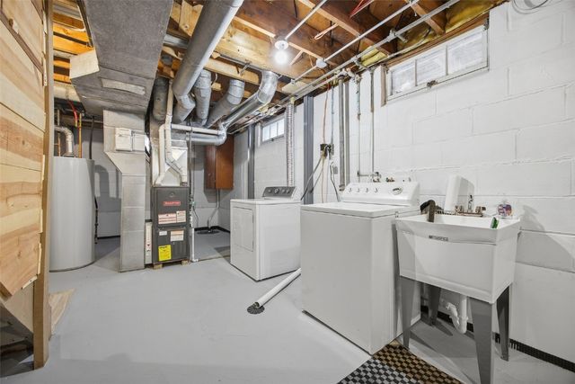 2734 Dalewood Avenue SE, Cedar Rapids, IA 52403