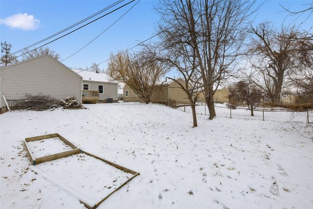 2734 Dalewood Avenue SE, Cedar Rapids, IA 52403