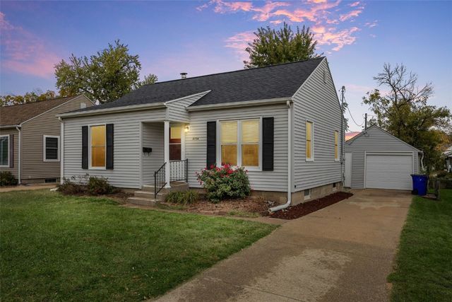 2734 Dalewood Avenue SE, Cedar Rapids, IA 52403