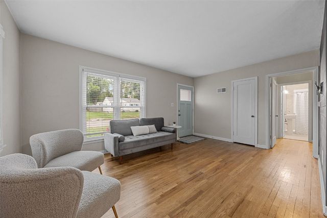 2734 Dalewood Avenue SE, Cedar Rapids, IA 52403