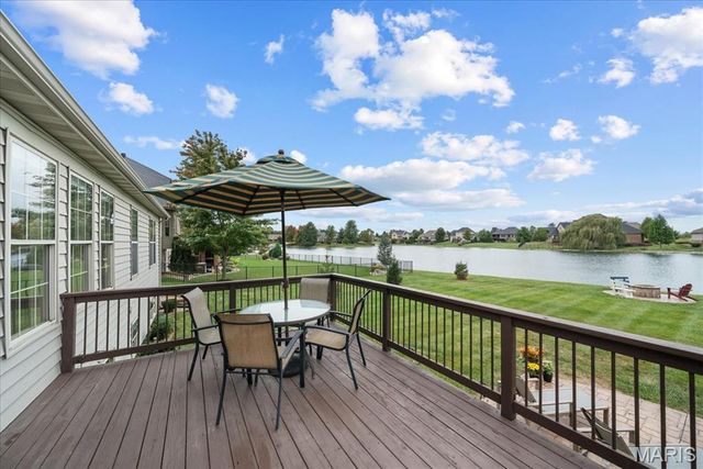 3834 N Arbor Lake Drive, Edwardsville, IL 62025