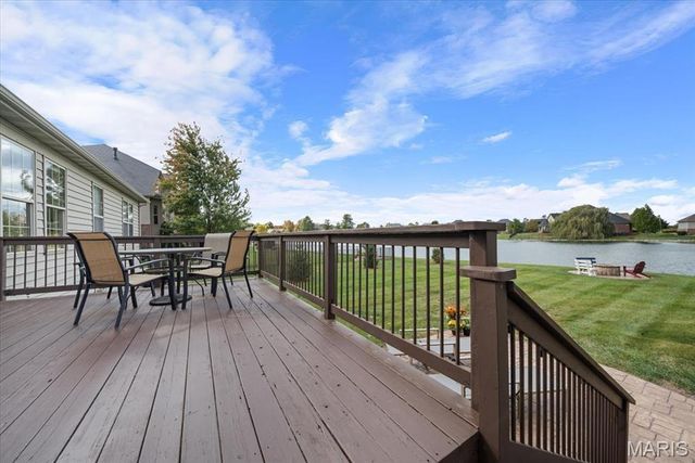 3834 N Arbor Lake Drive, Edwardsville, IL 62025