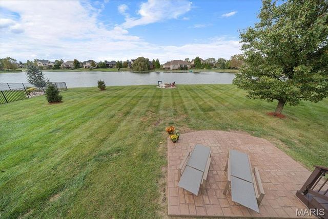 3834 N Arbor Lake Drive, Edwardsville, IL 62025