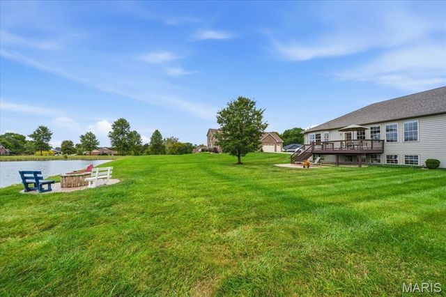 3834 N Arbor Lake Drive, Edwardsville, IL 62025