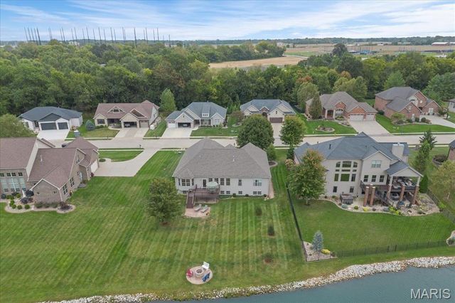 3834 N Arbor Lake Drive, Edwardsville, IL 62025