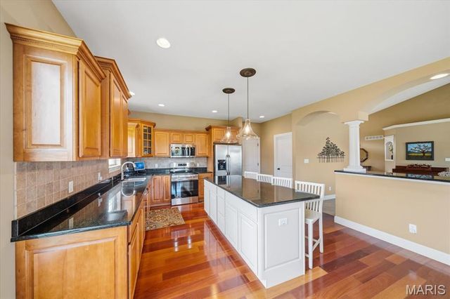 3834 N Arbor Lake Drive, Edwardsville, IL 62025