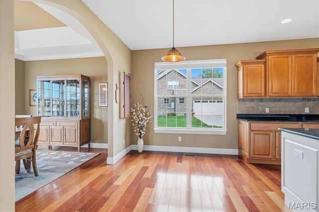 3834 N Arbor Lake Drive, Edwardsville, IL 62025