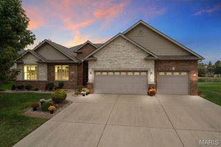 3834 N Arbor Lake Drive, Edwardsville, IL 62025