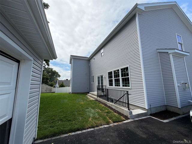 37 Church Street, Syosset, NY 11791