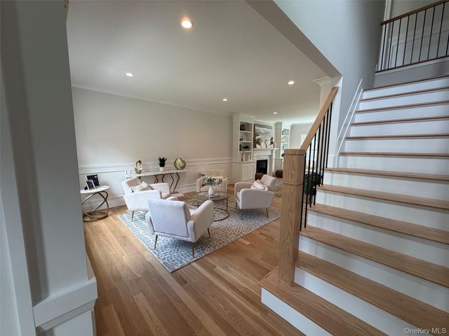 37 Church Street, Syosset, NY 11791