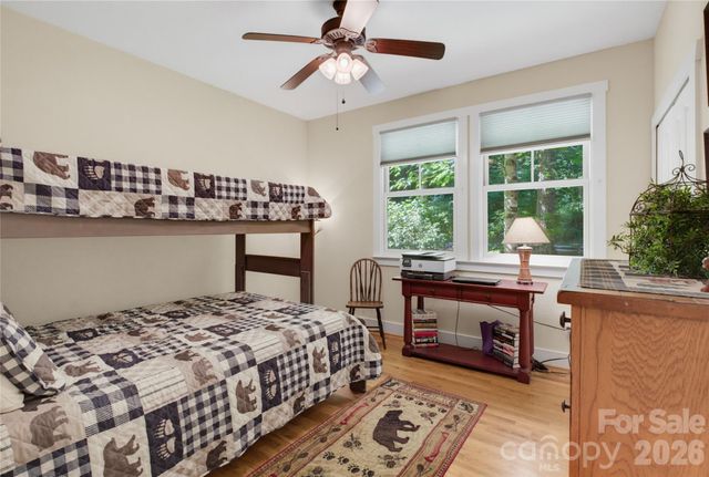 325 Hedgewood Drive, Tuckasegee, NC 28783
