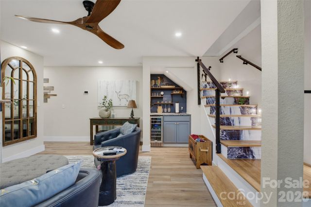 325 Hedgewood Drive, Tuckasegee, NC 28783