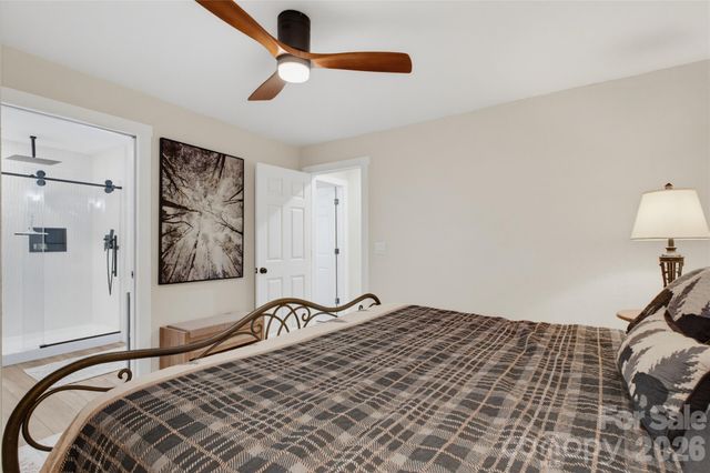 325 Hedgewood Drive, Tuckasegee, NC 28783