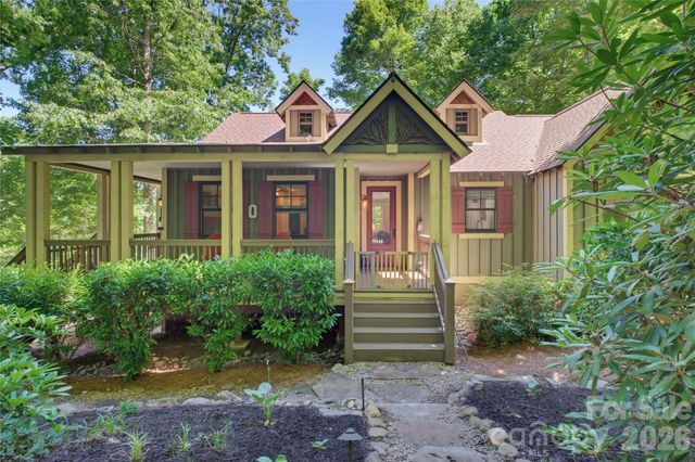 325 Hedgewood Drive, Tuckasegee, NC 28783