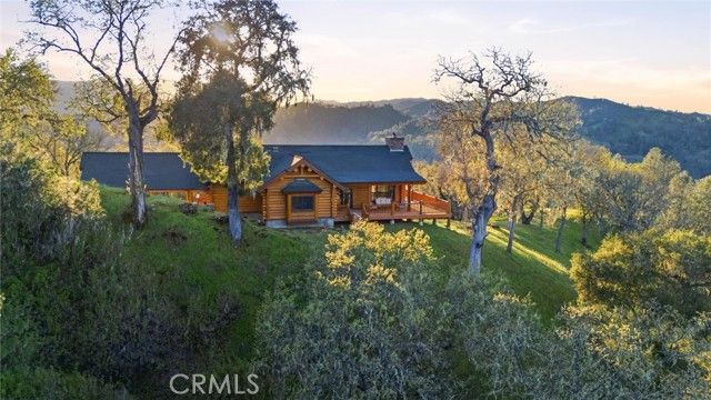 7190 Tres Vista Road, Paso Robles, CA 93446